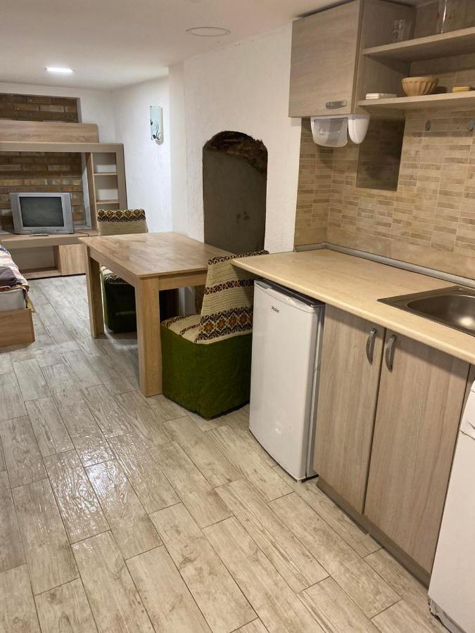 Appartement Апартамент 27 Юли à Varna Extérieur photo