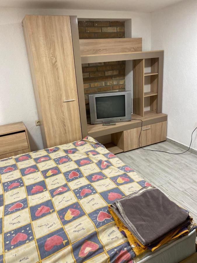 Appartement Апартамент 27 Юли à Varna Extérieur photo